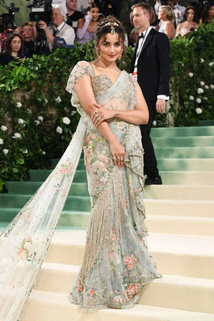must have indian wear 3