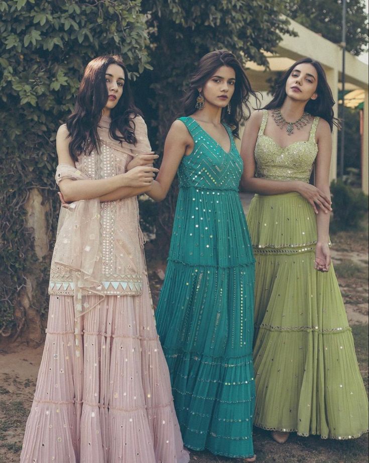 indian traditional dress 2.1